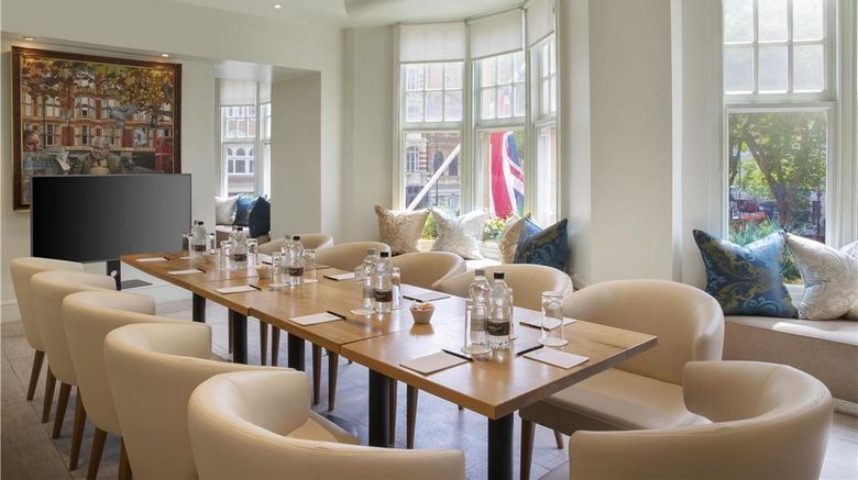 <b>Sloane Square Hotel Room</b>. Images powered by <a href="https://iceportal.shijigroup.com/" title="IcePortal" target="_blank">IcePortal</a>.
