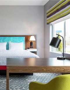 Hampton Suites Cedar Cty