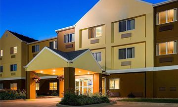 Wingate by Wyndham Oshkosh