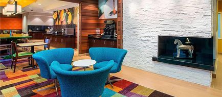 Wingate by Wyndham Oshkosh Lobby