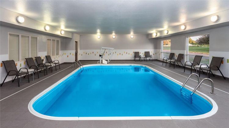 Wingate by Wyndham Oshkosh Pool