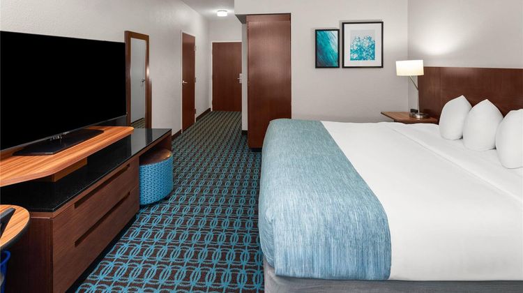 Wingate by Wyndham Oshkosh Room