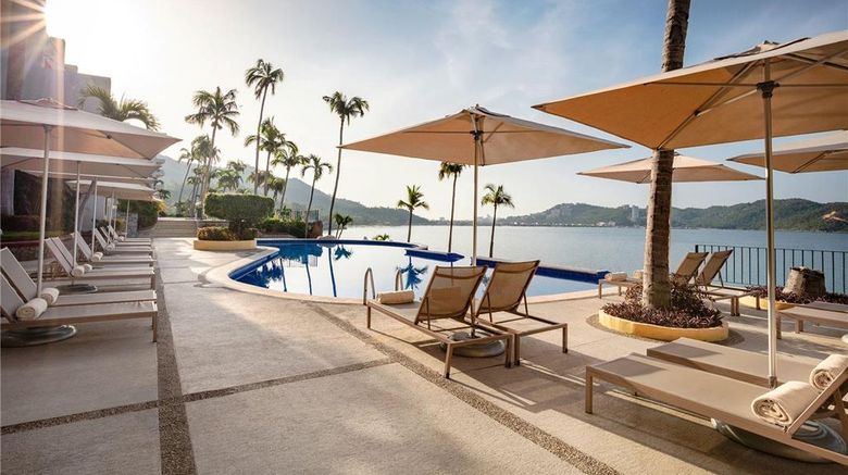 <b>Camino Real Acapulco Diamante Pool</b>. Images powered by <a href="https://iceportal.shijigroup.com/" title="IcePortal" target="_blank">IcePortal</a>.