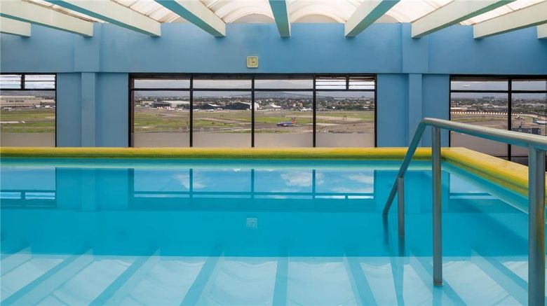 <b>Camino Real Mexico Aeropuerto Pool</b>. Images powered by <a href="https://iceportal.shijigroup.com/" title="IcePortal" target="_blank">IcePortal</a>.