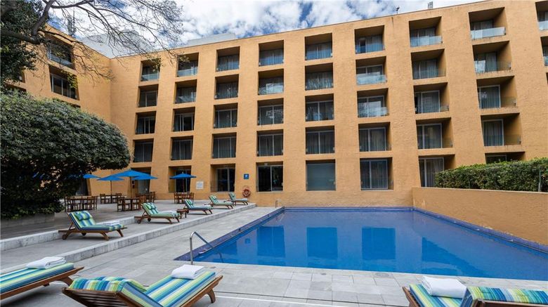 <b>Camino Real Polanco Mexico Pool</b>. Images powered by <a href="https://iceportal.shijigroup.com/" title="IcePortal" target="_blank">IcePortal</a>.