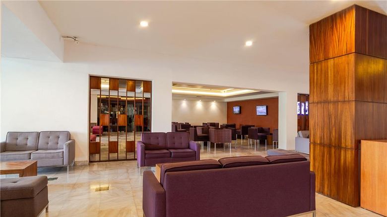 <b>Camino Real Guadalajara Lobby</b>. Images powered by <a href="https://iceportal.shijigroup.com/" title="IcePortal" target="_blank">IcePortal</a>.