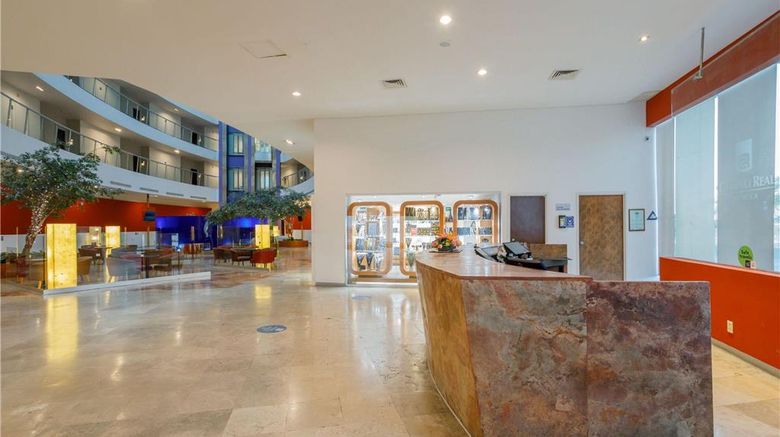 <b>Camino Real Pachuca Lobby</b>. Images powered by <a href="https://iceportal.shijigroup.com/" title="IcePortal" target="_blank">IcePortal</a>.