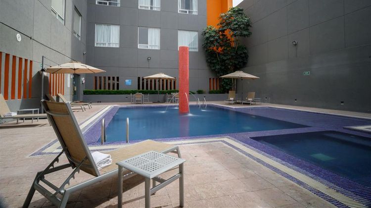 Real Inn Torreon Pool