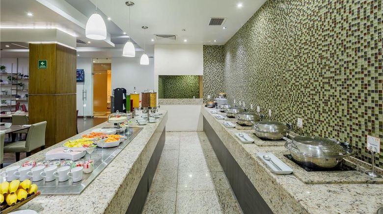 <b>Real Inn Torreon Restaurant</b>. Images powered by <a href="https://iceportal.shijigroup.com/" title="IcePortal" target="_blank">IcePortal</a>.