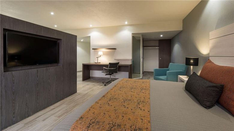 <b>Real Inn San Luis Potosi Suite</b>. Images powered by <a href="https://iceportal.shijigroup.com/" title="IcePortal" target="_blank">IcePortal</a>.