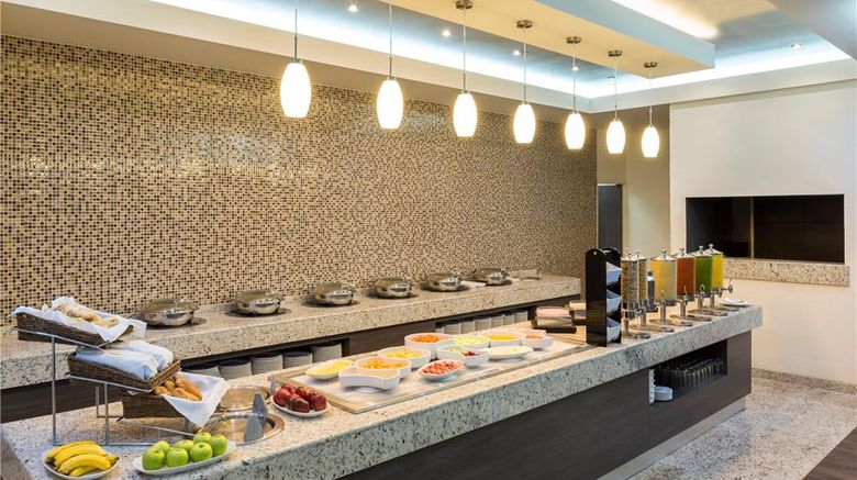 <b>Real Inn San Luis Potosi Restaurant</b>. Images powered by <a href="https://iceportal.shijigroup.com/" title="IcePortal" target="_blank">IcePortal</a>.