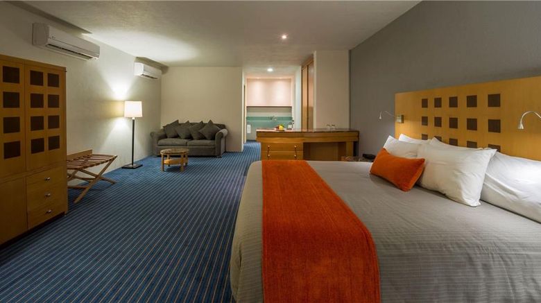 <b>Real Inn Nuevo Laredo Suite</b>. Images powered by <a href="https://iceportal.shijigroup.com/" title="IcePortal" target="_blank">IcePortal</a>.