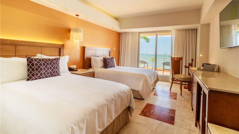 <b>Camino Real Veracruz Room</b>. Images powered by <a href="https://iceportal.shijigroup.com/" title="IcePortal" target="_blank">IcePortal</a>.
