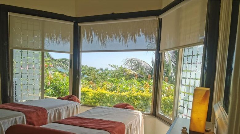 <b>Quinta Real Acapulco Spa</b>. Images powered by <a href="https://iceportal.shijigroup.com/" title="IcePortal" target="_blank">IcePortal</a>.