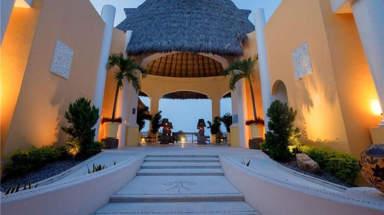 <b>Quinta Real Acapulco Lobby</b>. Images powered by <a href="https://iceportal.shijigroup.com/" title="IcePortal" target="_blank">IcePortal</a>.