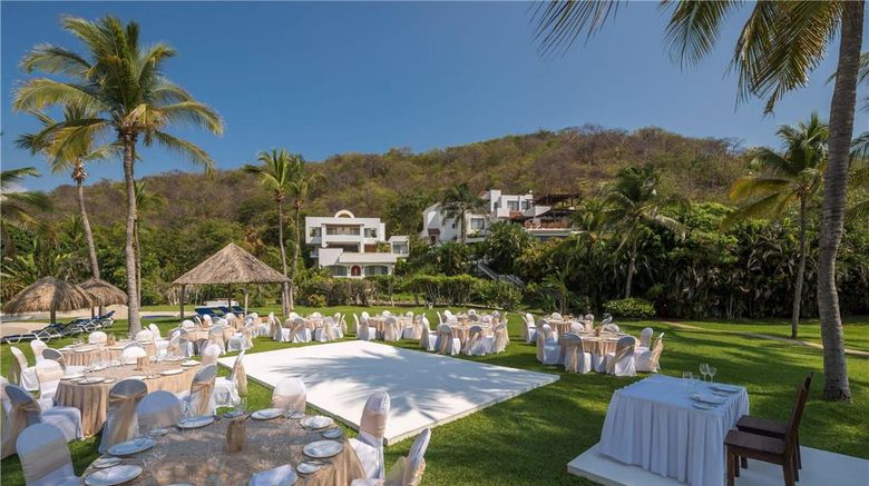 <b>Camino Real Zaashila Huatulco Restaurant</b>. Images powered by <a href="https://iceportal.shijigroup.com/" title="IcePortal" target="_blank">IcePortal</a>.