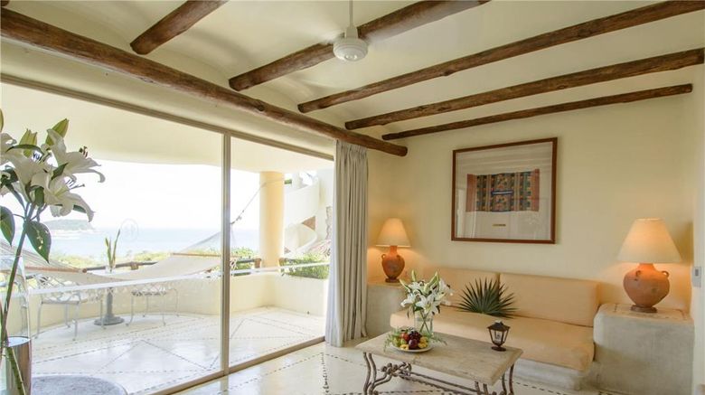 <b>Quinta Real Huatulco Suite</b>. Images powered by <a href="https://iceportal.shijigroup.com/" title="IcePortal" target="_blank">IcePortal</a>.