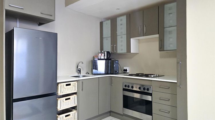 Sunset Accommodations East London Room