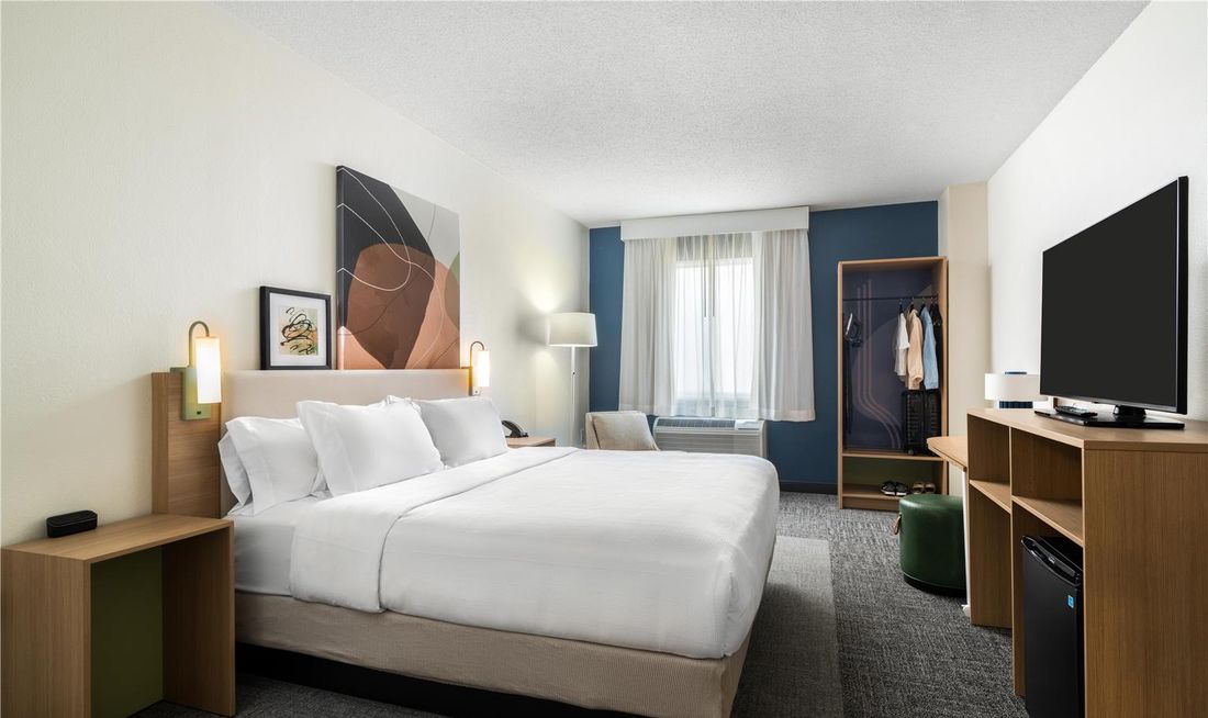 Spark by Hilton Dayton Fairborn Room