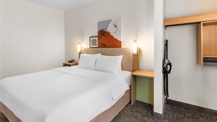 Spark by Hilton Dayton Fairborn Room
