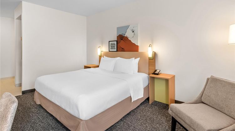 Spark by Hilton Dayton Fairborn Room