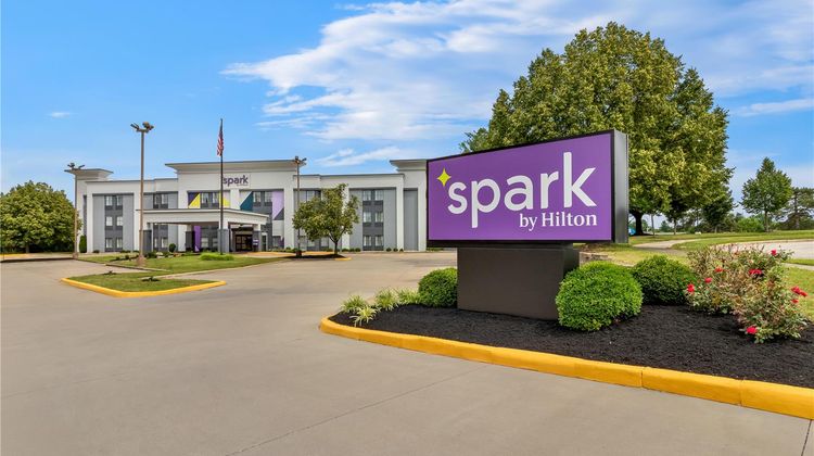 Spark by Hilton Dayton Fairborn Exterior