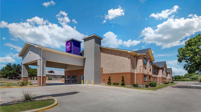 <b>Sleep Inn Cedar Hill Exterior</b>. Images powered by <a href="https://iceportal.shijigroup.com/" title="IcePortal" target="_blank">IcePortal</a>.