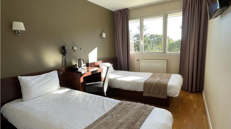 <b>Valpre Hotel Room</b>. Images powered by <a href="https://iceportal.shijigroup.com/" title="IcePortal" target="_blank">IcePortal</a>.