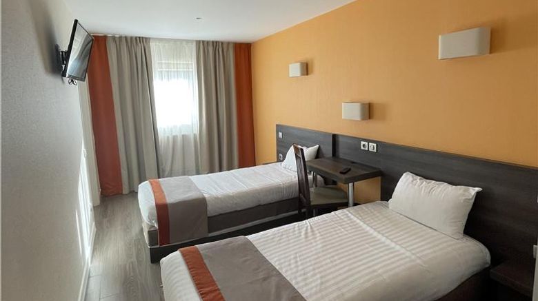 <b>Valpre Hotel Suite</b>. Images powered by <a href="https://iceportal.shijigroup.com/" title="IcePortal" target="_blank">IcePortal</a>.