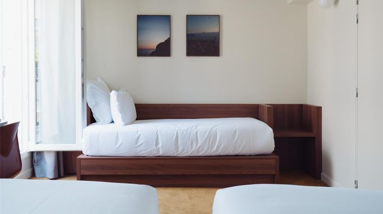<b>Hotel Camelia International Room</b>. Images powered by <a href="https://iceportal.shijigroup.com/" title="IcePortal" target="_blank">IcePortal</a>.