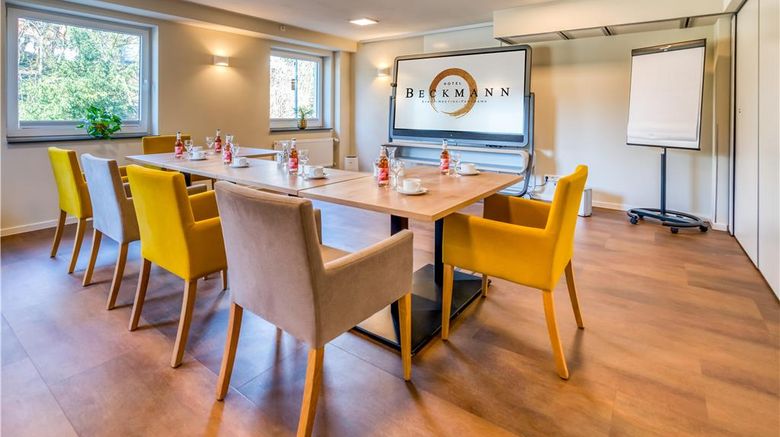 <b>Hotel Beckmann Meeting</b>. Images powered by <a href="https://iceportal.shijigroup.com/" title="IcePortal" target="_blank">IcePortal</a>.