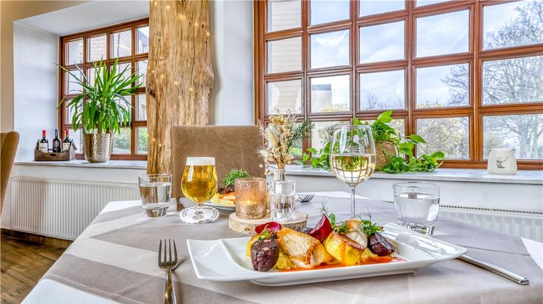 <b>Hotel Beckmann Restaurant</b>. Images powered by <a href="https://iceportal.shijigroup.com/" title="IcePortal" target="_blank">IcePortal</a>.