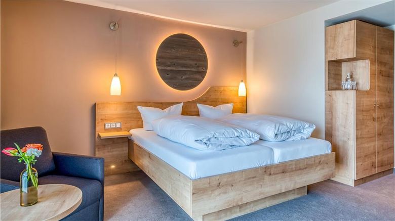 <b>Hotel Beckmann Room</b>. Images powered by <a href="https://iceportal.shijigroup.com/" title="IcePortal" target="_blank">IcePortal</a>.