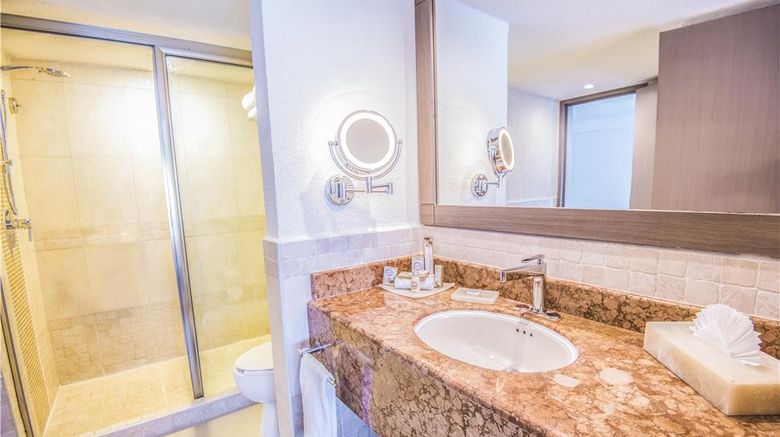 <b>Sunscape Cancun Resort & Spa Room</b>. Images powered by <a href="https://iceportal.shijigroup.com/" title="IcePortal" target="_blank">IcePortal</a>.