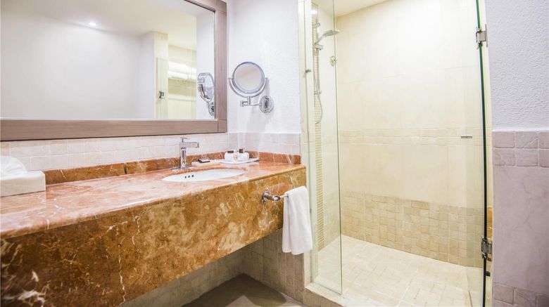 <b>Sunscape Cancun Resort & Spa Room</b>. Images powered by <a href="https://iceportal.shijigroup.com/" title="IcePortal" target="_blank">IcePortal</a>.