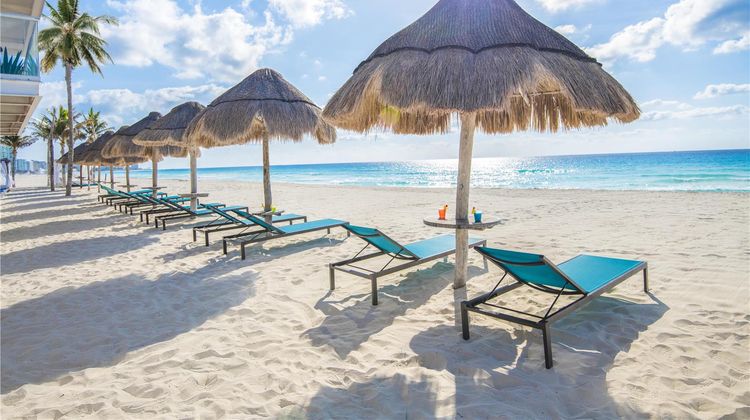 Sunscape Cancun Resort & Spa Beach