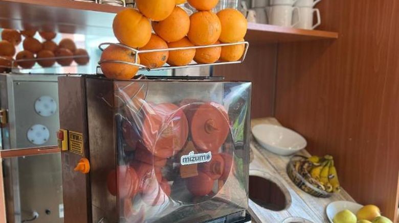 <b>Deltour Hotel Restaurant</b>. Images powered by <a href="https://iceportal.shijigroup.com/" title="IcePortal" target="_blank">IcePortal</a>.