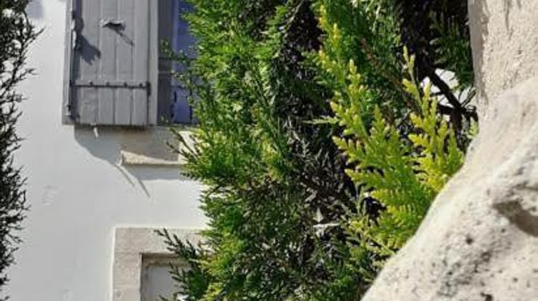 <b>Hotel Villa Glanum Exterior</b>. Images powered by <a href="https://iceportal.shijigroup.com/" title="IcePortal" target="_blank">IcePortal</a>.