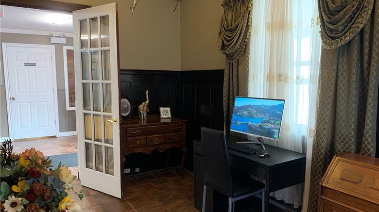 <b>Harbourview Inn, SureStay Collection Other</b>. Images powered by <a href="https://iceportal.shijigroup.com/" title="IcePortal" target="_blank">IcePortal</a>.