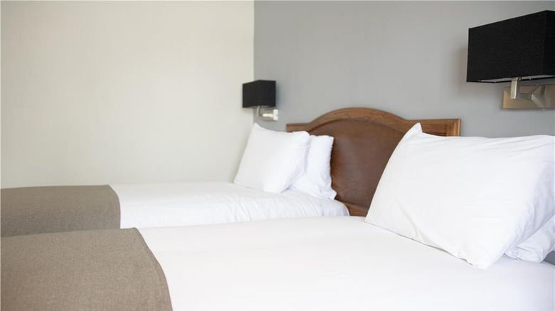 <b>The Lion Hotel Room</b>. Images powered by <a href="https://iceportal.shijigroup.com/" title="IcePortal" target="_blank">IcePortal</a>.