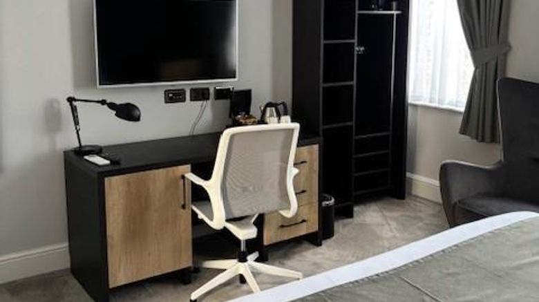 <b>The Lion Hotel Room</b>. Images powered by <a href="https://iceportal.shijigroup.com/" title="IcePortal" target="_blank">IcePortal</a>.