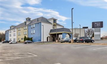 Red Lion Inn & Suites Blue Springs