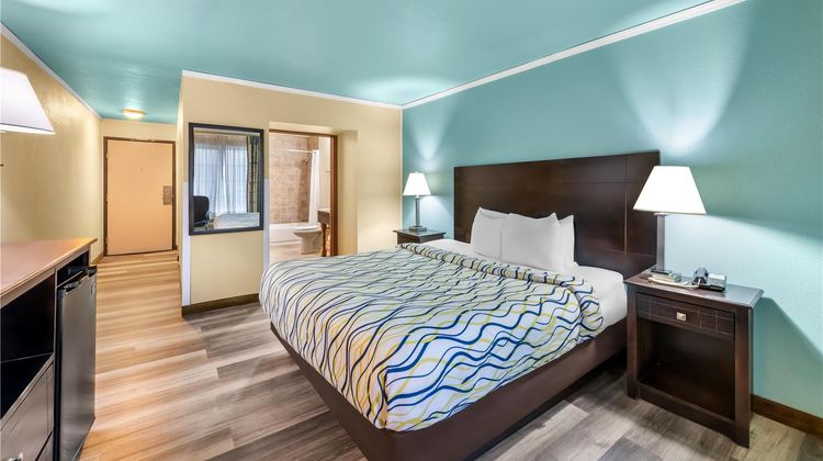 Red Lion Inn & Suites Blue Springs Room
