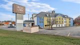 <b>Red Lion Inn & Suites Blue Springs Exterior</b>. Images powered by <a href="https://iceportal.shijigroup.com/" title="IcePortal" target="_blank">IcePortal</a>.