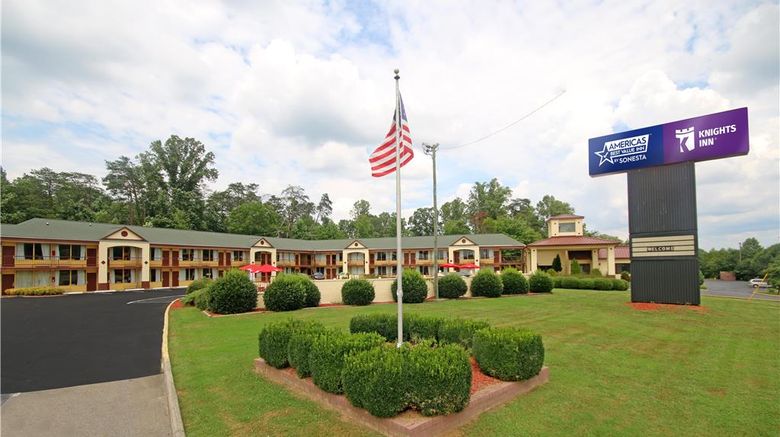 Americas Best Value Inn Pilot Mountain Exterior. Images powered by <a href="https://iceportal.shijigroup.com" target="_blank" rel="noopener">Ice Portal</a>.