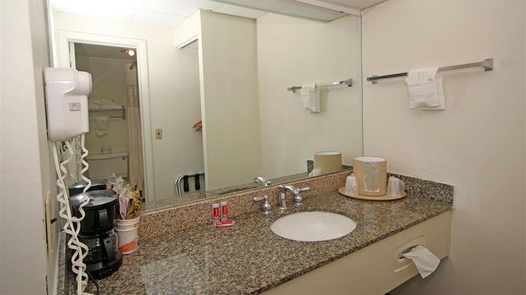 Americas Best Value Inn Pilot Mountain Room