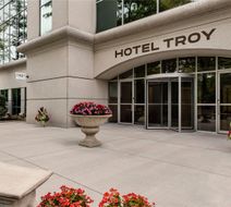 Hotel Troy Trademark Collection Exterior
