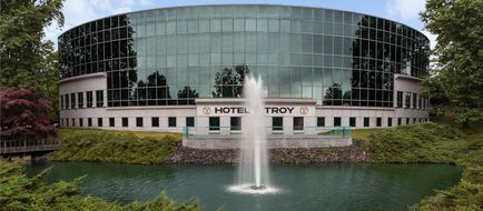Hotel Troy Trademark Collection Exterior