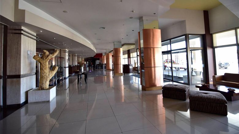 <b>LRH Calama Lobby</b>. Images powered by <a href="https://iceportal.shijigroup.com/" title="IcePortal" target="_blank">IcePortal</a>.
