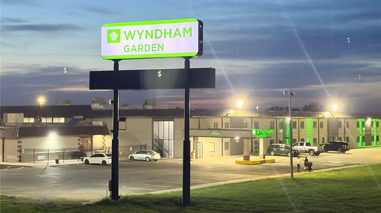 <b>Wyndham Garden Salina Conference Center Exterior</b>. Images powered by <a href="https://iceportal.shijigroup.com/" title="IcePortal" target="_blank">IcePortal</a>.